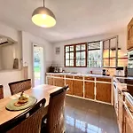 110m2, 7 Pers, Jacuzzi , 3 Chambres, Terrain Clos Et Arbore 2500m2 Trèbes