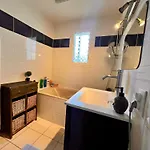 Βίλα 110m2, 7 Pers, Jacuzzi , 3 Chambres, Terrain Clos Et Arbore 2500m2 *