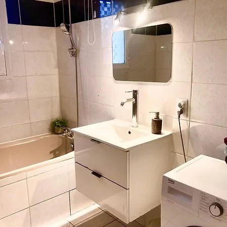 110m2, 7 Pers, Jacuzzi , 3 Chambres, Terrain Clos Et Arbore 2500m2 Villa *