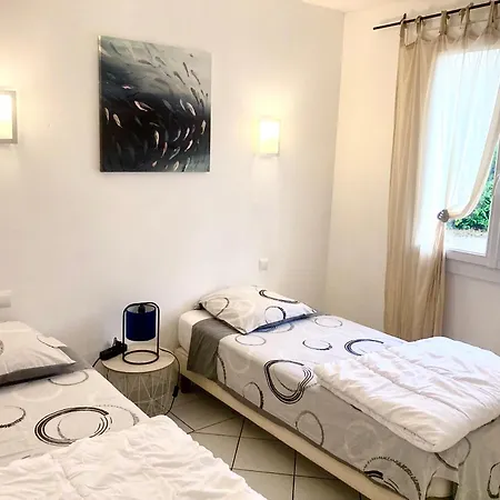 110m2, 7 Pers, Jacuzzi , 3 Chambres, Terrain Clos Et Arbore 2500m2