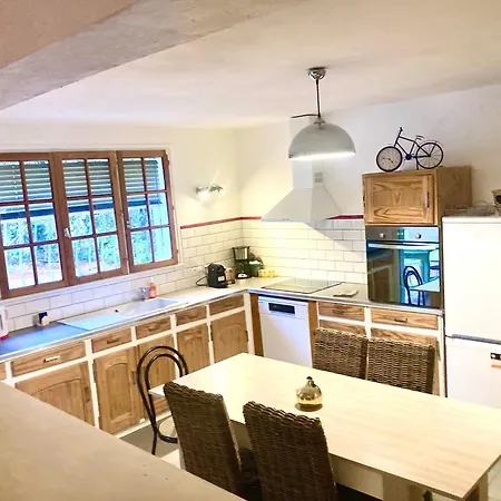 110m2, 7 Pers, Jacuzzi , 3 Chambres, Terrain Clos Et Arbore 2500m2 *