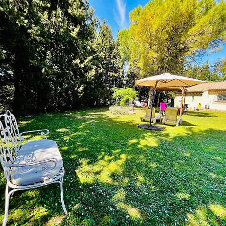 110m2, 7 Pers, Jacuzzi , 3 Chambres, Terrain Clos Et Arbore 2500m2