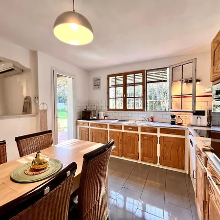 110m2, 7 Pers, Jacuzzi , 3 Chambres, Terrain Clos Et Arbore 2500m2 Trèbes