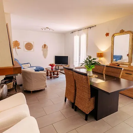 110m2, 7 Pers, Jacuzzi , 3 Chambres, Terrain Clos Et Arbore 2500m2 Villa *