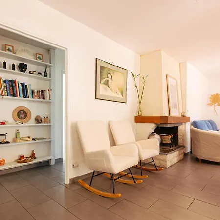 110m2, 7 Pers, Jacuzzi , 3 Chambres, Terrain Clos Et Arbore 2500m2 Villa Trèbes