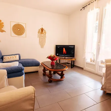 110m2, 7 Pers, Jacuzzi , 3 Chambres, Terrain Clos Et Arbore 2500m2 *